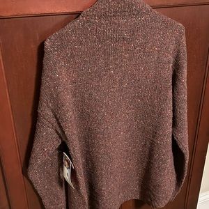 Sherpa Adventure Gear Pullover Sweater
